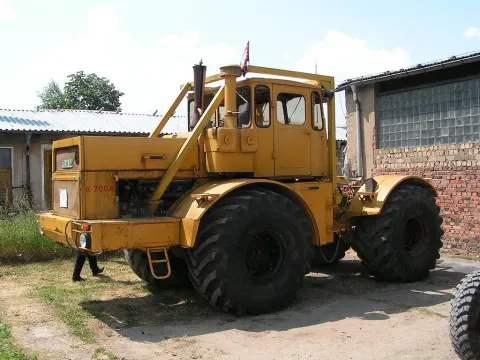 Трактор Кировец К-744Р2